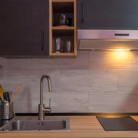 The Rent - Studio Nearby Sant'agostino Metro Apartment Mailand